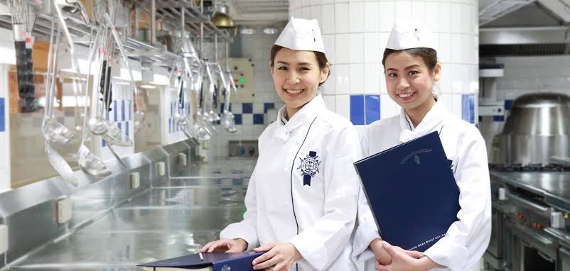 Study Culinary Arts and Hospitality at Le Cordon Bleu: From Kitchen Technique to Global Food Business